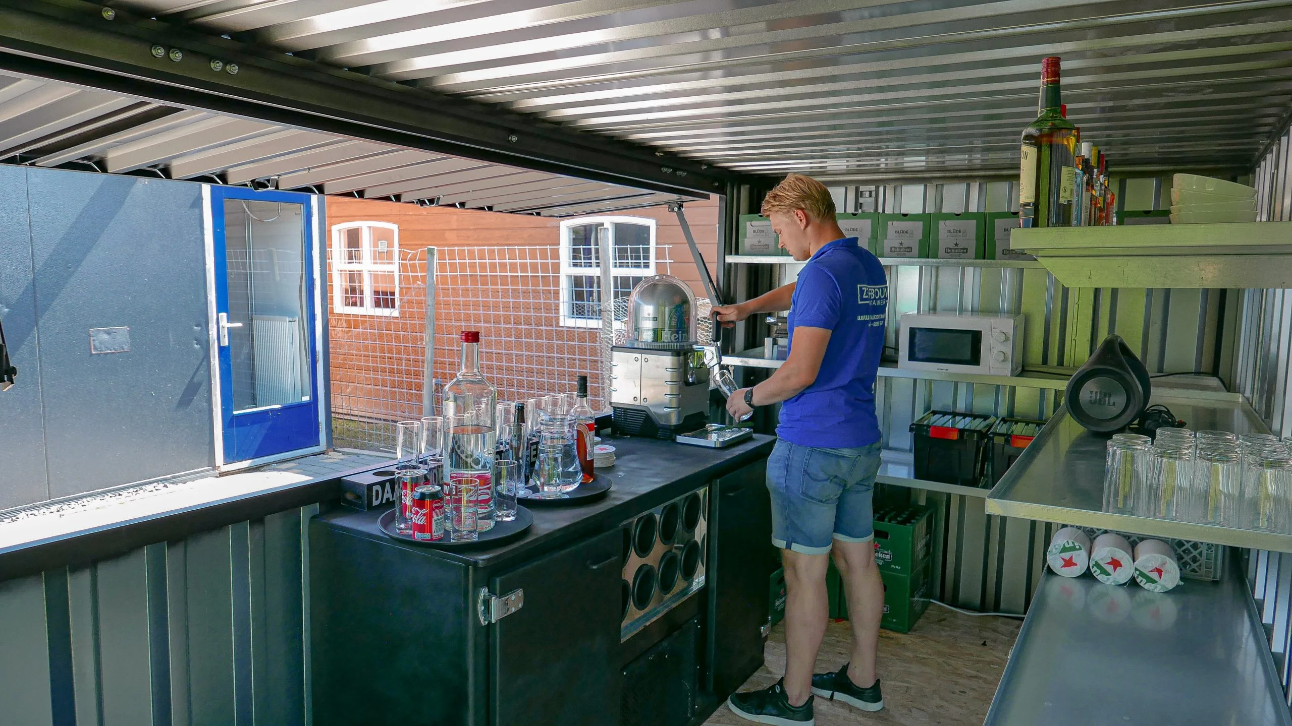 Conteneur Bar Démontable 4×2 mètres XL Noir RAL 9005 image 3